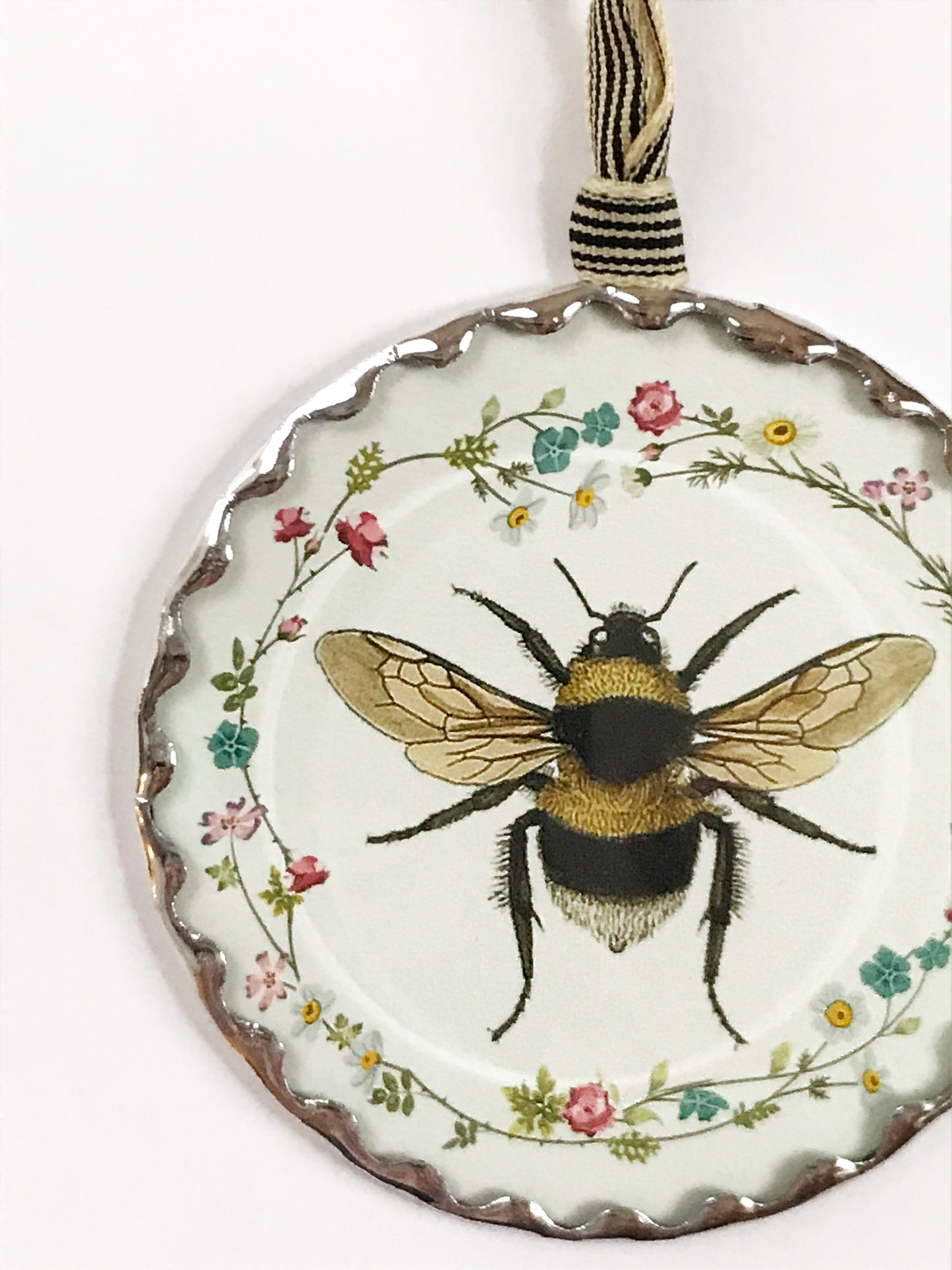Flower bee